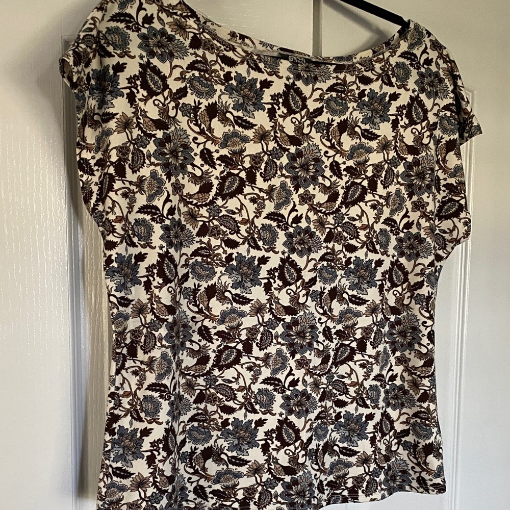 Bobeau Brown and Blue Floral Short Sleeve Top
